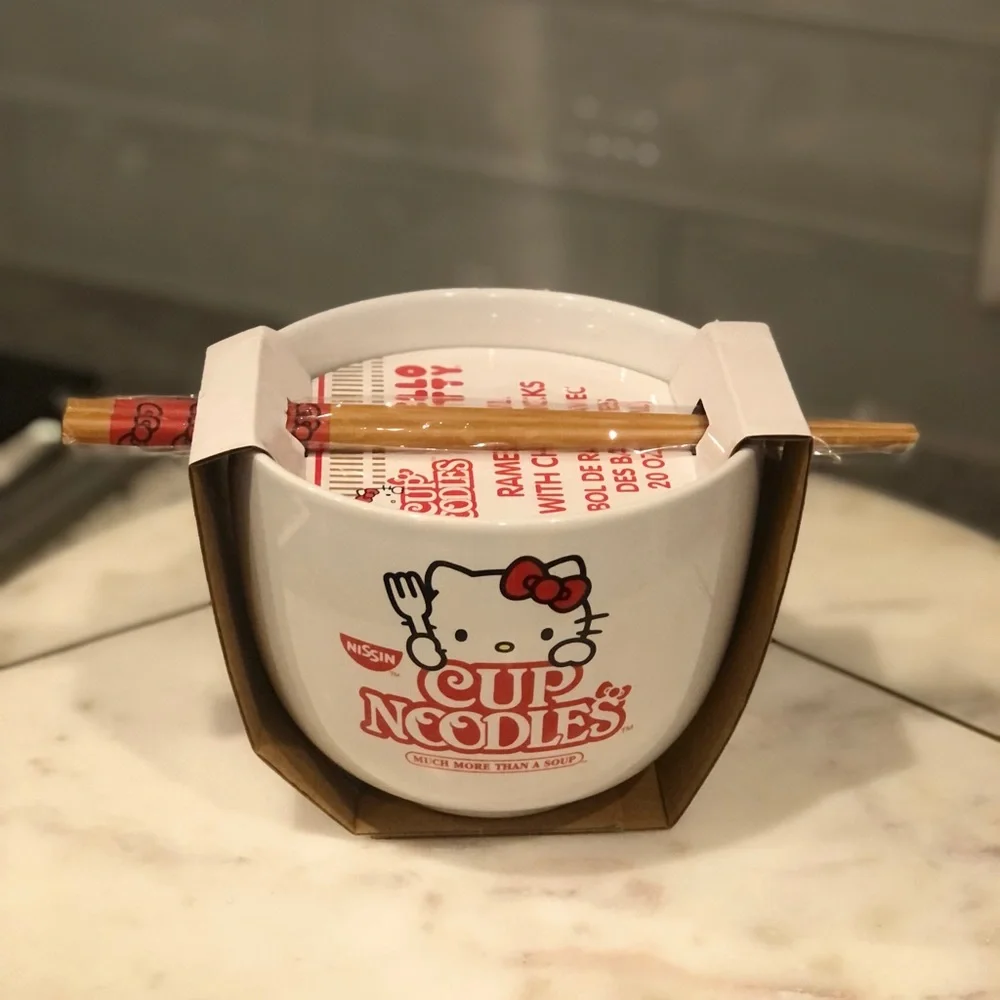 ✨NWT✨ Hello Kitty x Cup Noodles 20 Ounce Ramen Bowl with Chopsticks - Picture 2 of 12